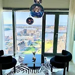 Appartement 100m2 Luxury Skyscraper With Amazing View Over