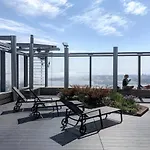 100m2 Luxury Skyscraper With Amazing View Over