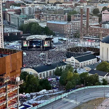 100m2 Luxury Skyscraper With Amazing View Over