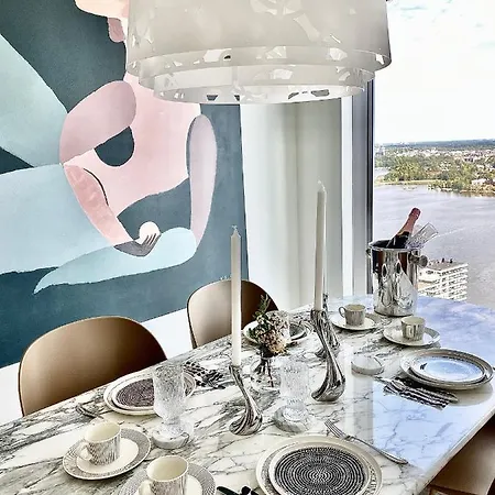 Apartment Luxury Skyscraper With Amazing View Over
