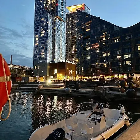 100m2 Luxury Skyscraper With Amazing View Over *