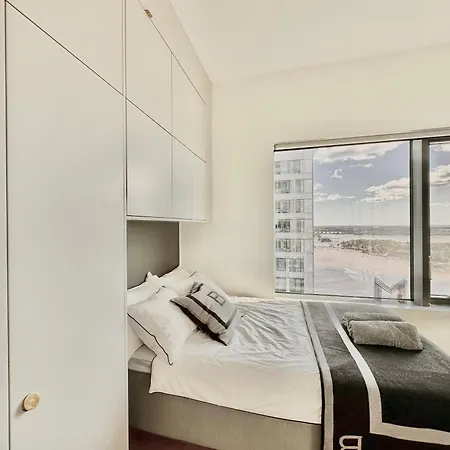 Huoneisto 100m2 Luxury Skyscraper With Amazing View Over *