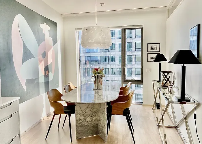 Апартаменты 100m2 Luxury Skyscraper With Amazing View Over