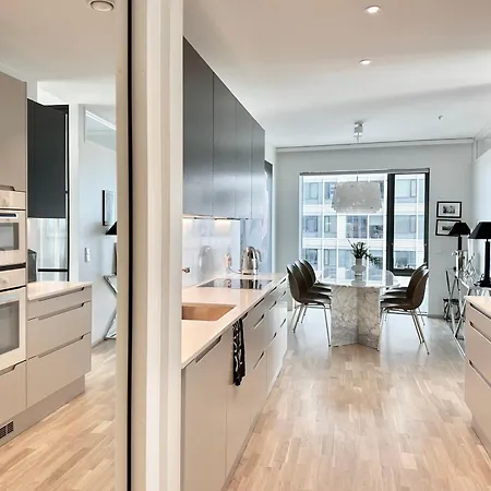 Huoneisto 100m2 Luxury Skyscraper With Amazing View Over *