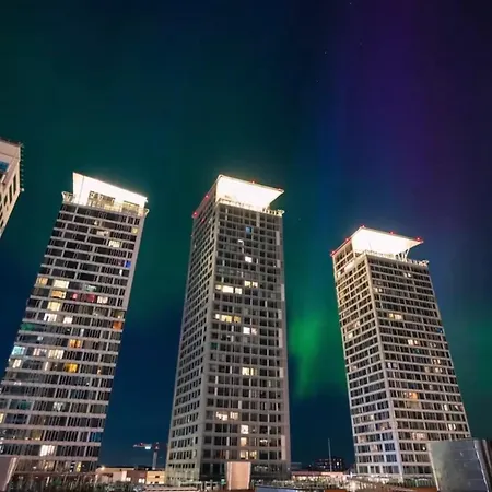 Huoneisto 100m2 Luxury Skyscraper With Amazing View Over *